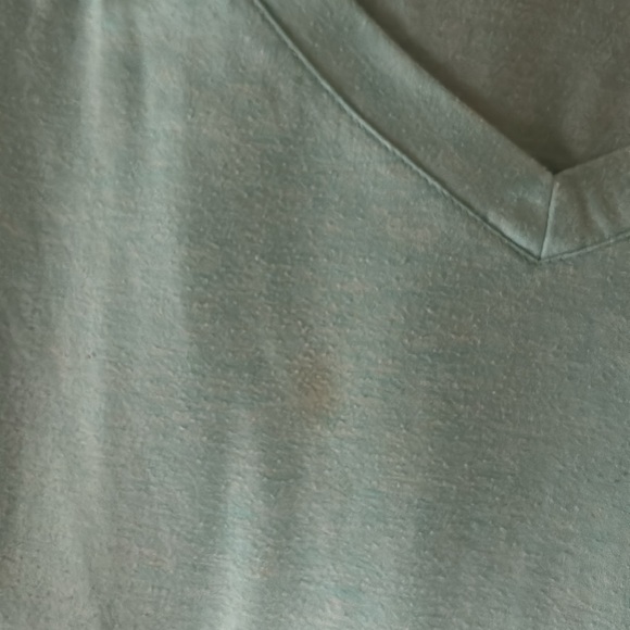 Women's V-Neck/Scoop T-shirts  BUNDLE Green, Aqua, White & Denim Size XXL USED - Picture 9 of 12